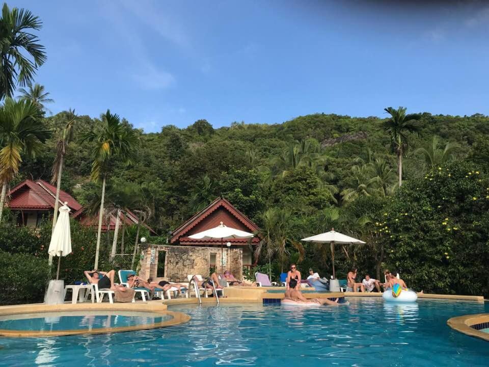 Tanouy Garden Villa Baan Khai Bagian luar foto