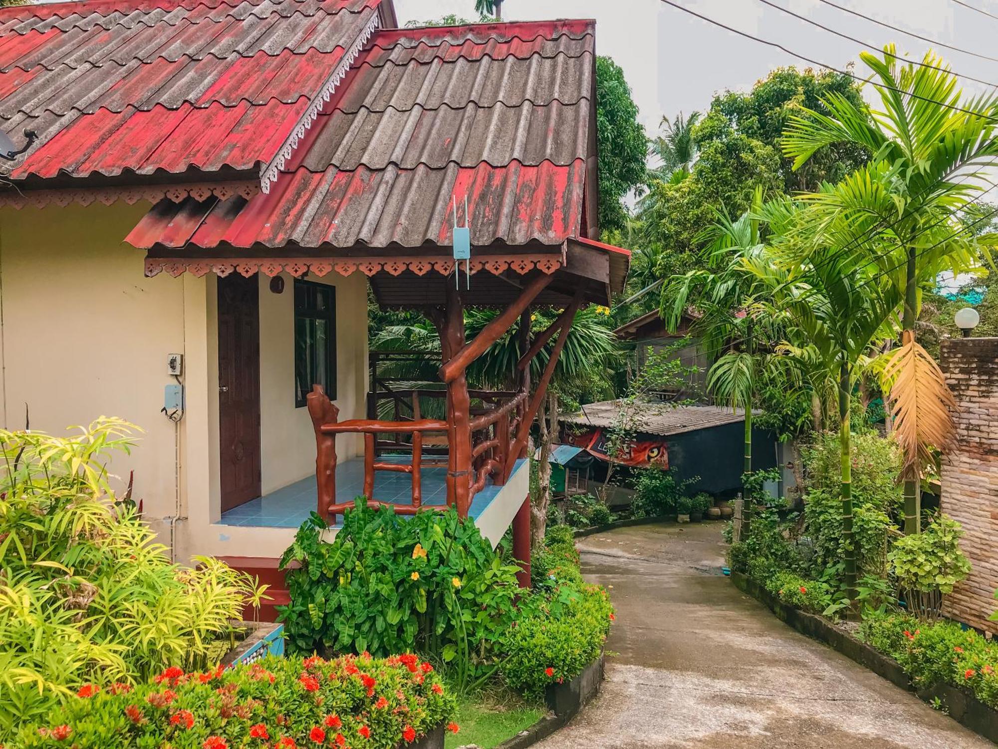 Tanouy Garden Villa Baan Khai Bagian luar foto